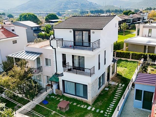 Urla, İzmir içerisinde satılık Villa