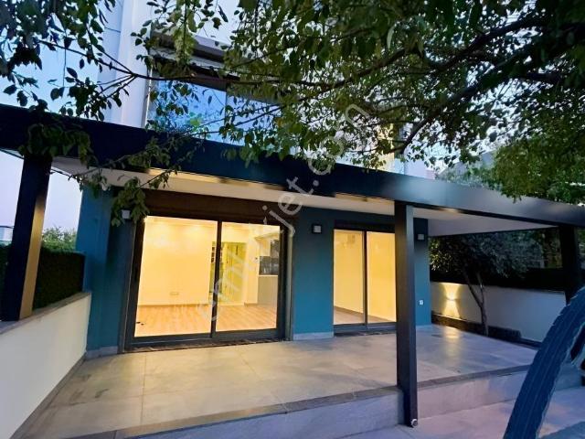 İçmeler Mahallesi, Urla içerisinde satılık Villa