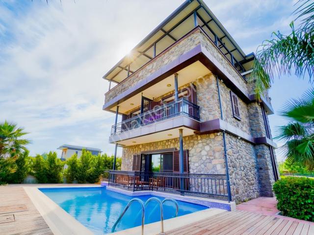 İçmeler Mahallesi, Urla içerisinde kiralık Villa