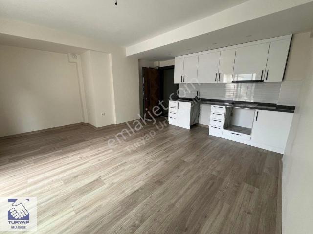 Urla, İzmir içerisinde kiralık mülk