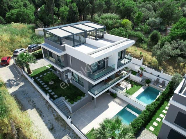 Urla, İzmir içerisinde satılık Villa