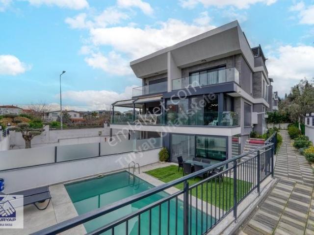 Urla, İzmir içerisinde satılık Villa