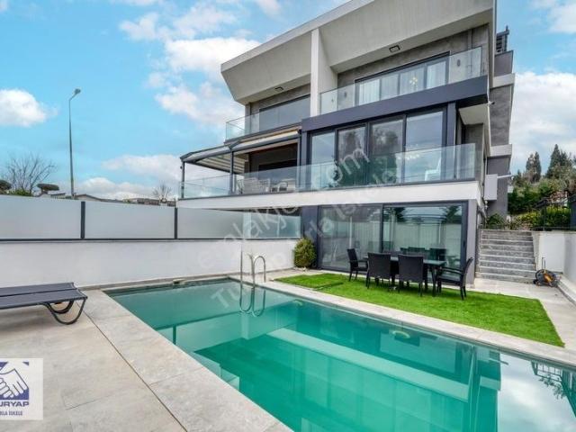 İskele Mahallesi, Urla içerisinde satılık Villa