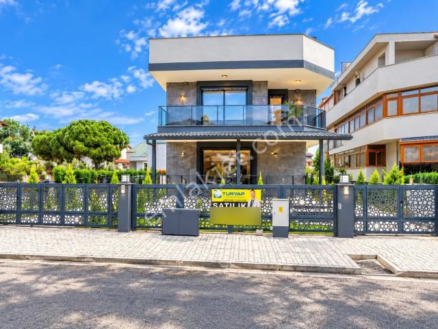 İskele Mahallesi, Urla içerisinde satılık Villa