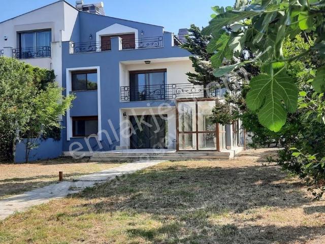 Urla, İzmir içerisinde kiralık Villa