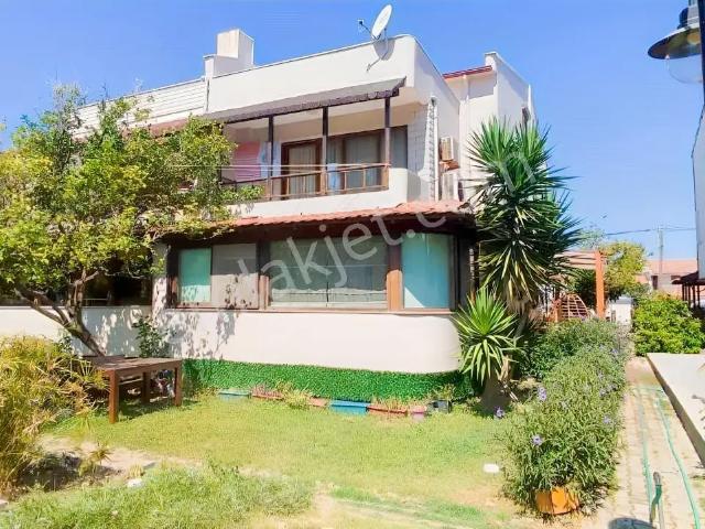 Kalabak Mahallesi, Urla içerisinde satılık Villa