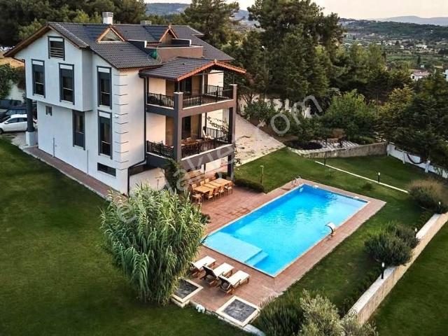 Urla, İzmir içerisinde satılık Villa
