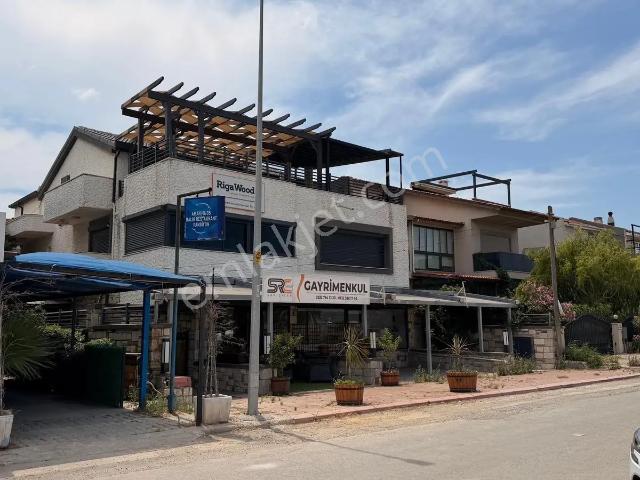 Urla, İzmir içerisinde satılık Bina