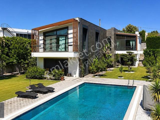 Urla, İzmir içerisinde satılık Villa