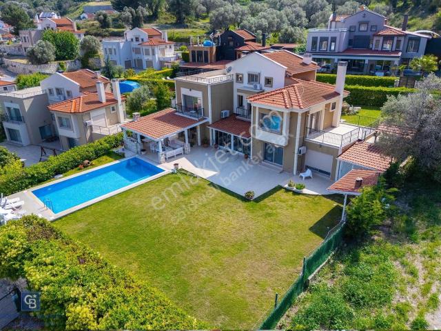 Urla, İzmir içerisinde satılık Villa