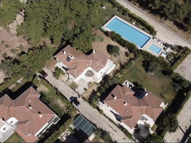 Kuşçular Mahallesi, Urla içerisinde kiralık Villa