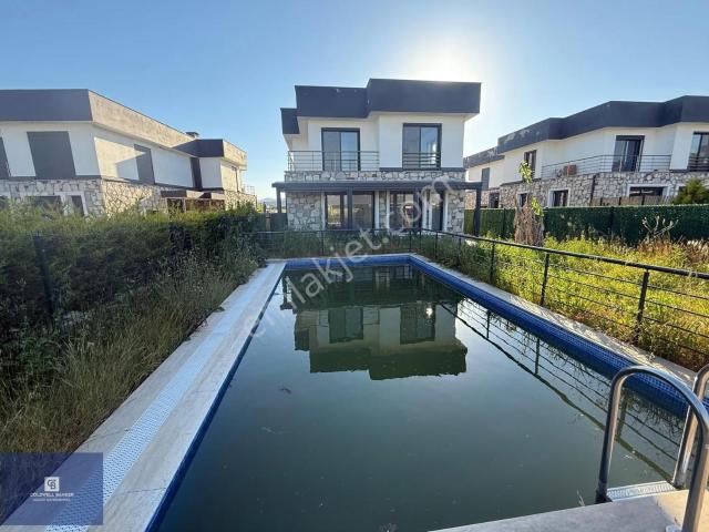 Urla, İzmir içerisinde satılık Villa