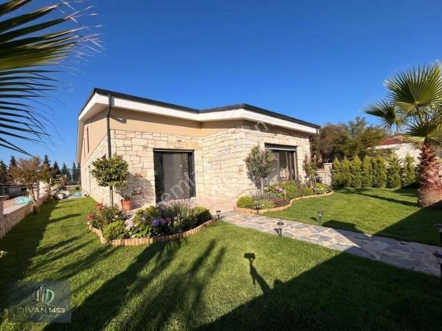 Kuşçular Mahallesi, Urla içerisinde satılık Villa