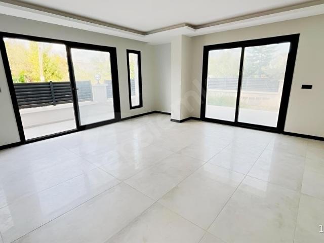 Atatürk Mahallesi, Urla içerisinde satılık Villa