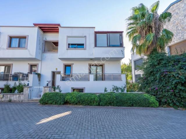 Yelaltı Mahallesi, Urla içerisinde satılık mülk