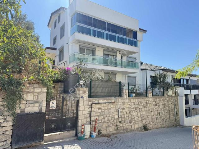 Urla, İzmir içerisinde kiralık mülk