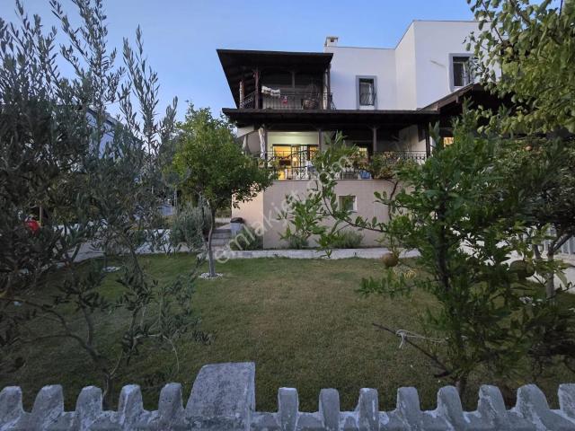 Urla, İzmir içerisinde satılık Villa
