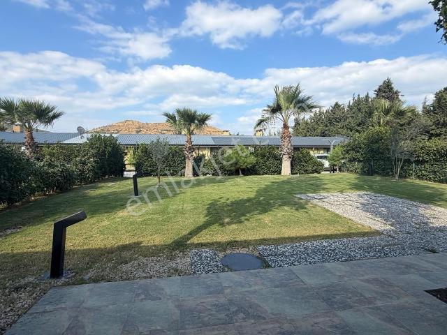 Rüstem Mahallesi, Urla içerisinde kiralık Villa
