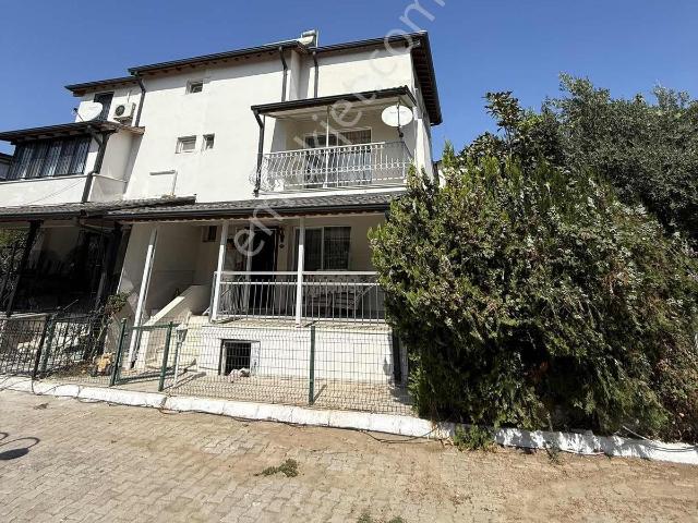 Torasan Mahallesi, Urla içerisinde kiralık Villa