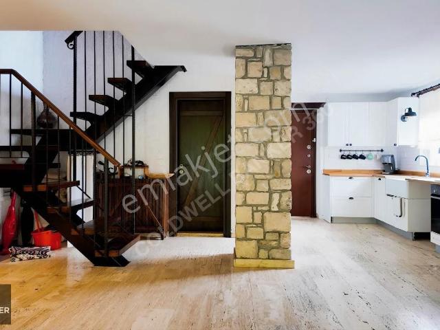 Urla, İzmir içerisinde satılık Villa