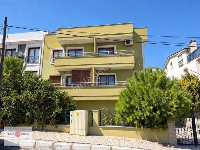 Altıntaş Mahallesi, Urla içerisinde satılık mülk