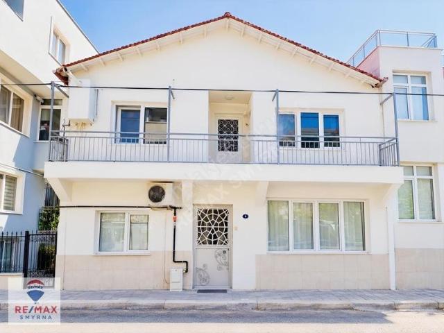 Yaka Mahallesi, Urla içerisinde satılık mülk