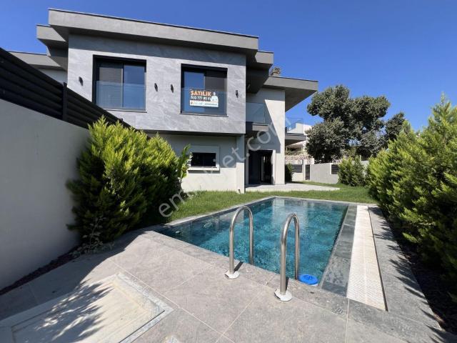 Yelaltı Mahallesi, Urla içerisinde satılık Villa