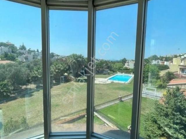 Yenikent Mahallesi, Urla içerisinde kiralık Villa