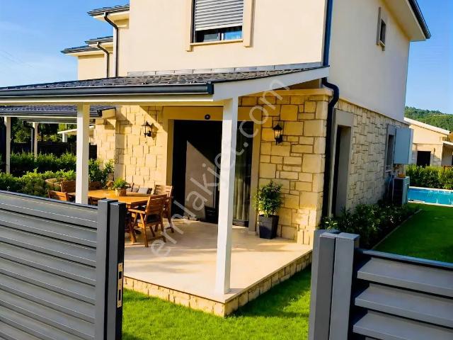 Urla, İzmir içerisinde kiralık mülk