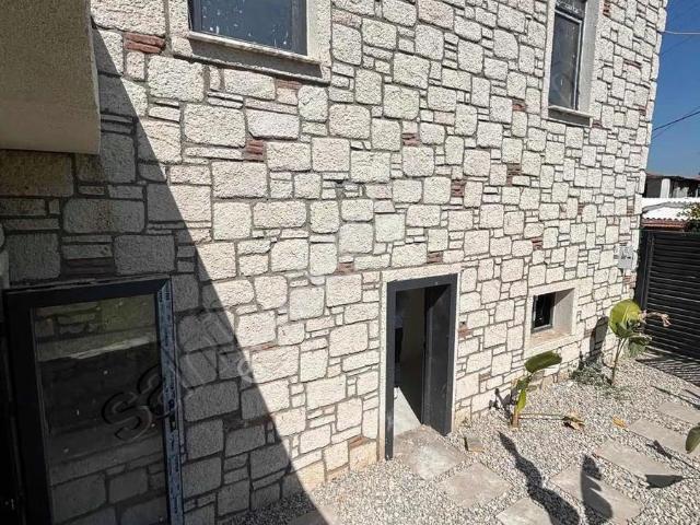 Zeytinler Mahallesi, Urla içerisinde satılık Villa