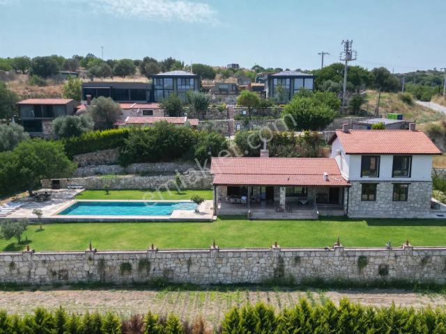 Urla, İzmir içerisinde satılık Villa
