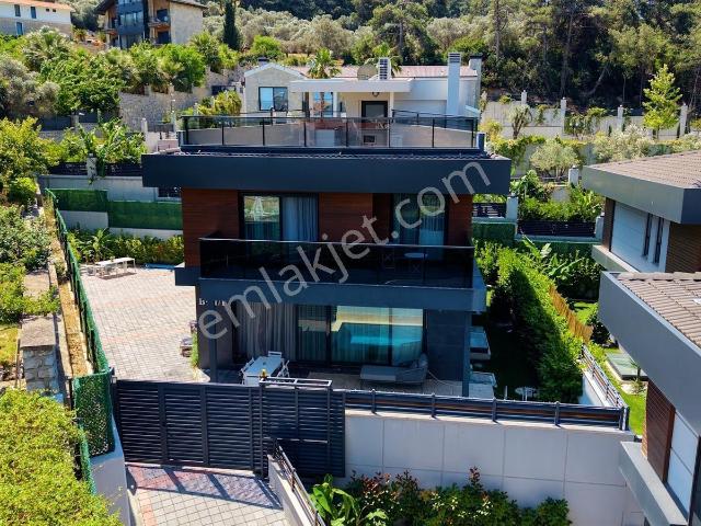 Urla, İzmir içerisinde satılık Villa