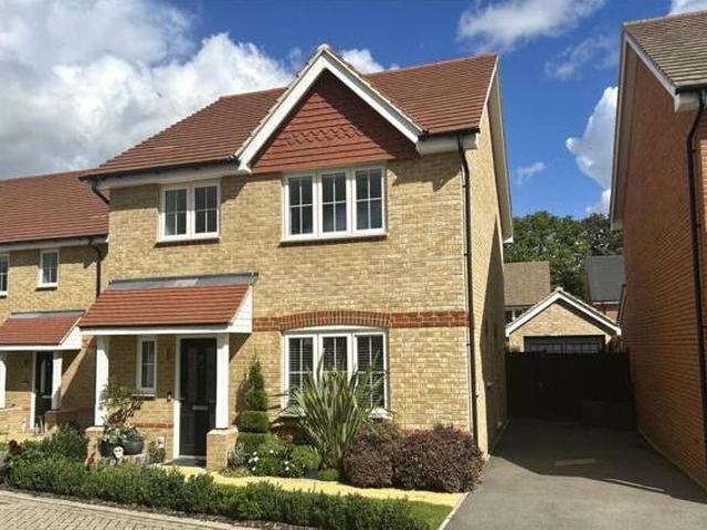 House for sale in Moulsham Green, Hart