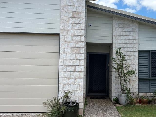Room for rent in Great Sandy Strait, Queensland