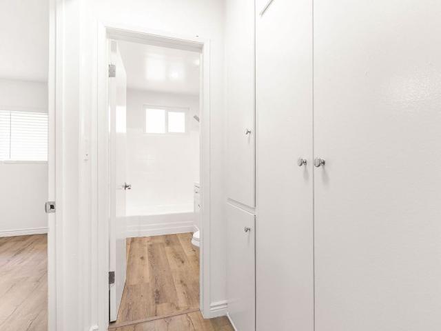 Apartment for rent in Canoga Park, California