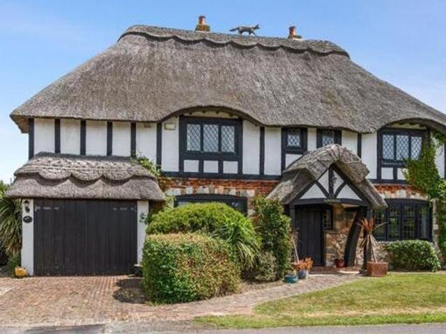 House for sale in Littlecote, West Sussex