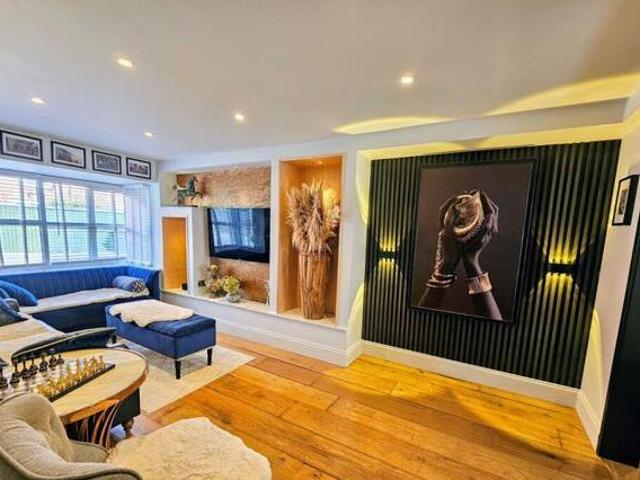 House for sale in Hammond Street