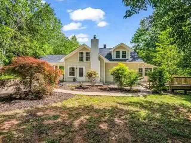 House for sale in Forest City