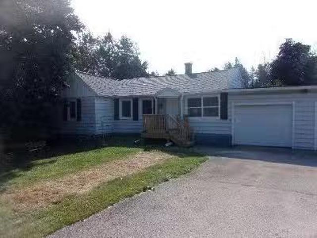 House for sale in Escanaba