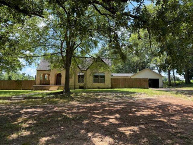 House for sale in New Summerfield, Texas