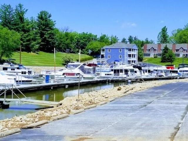 Condo for sale in Prospect