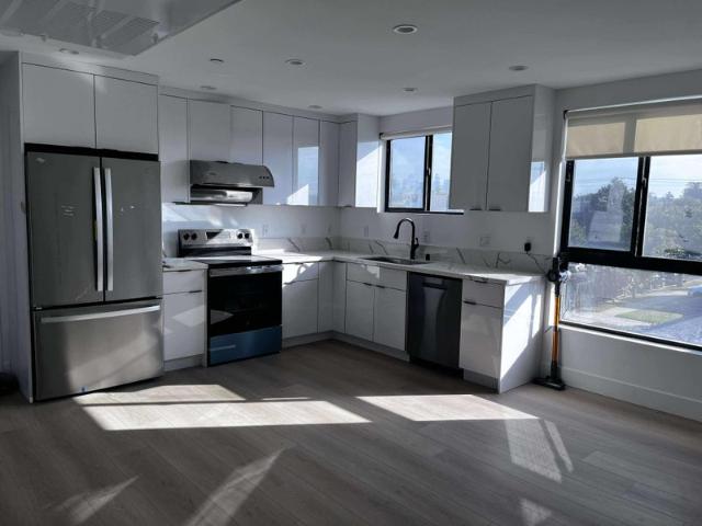 Room for rent in Canoga Park, California