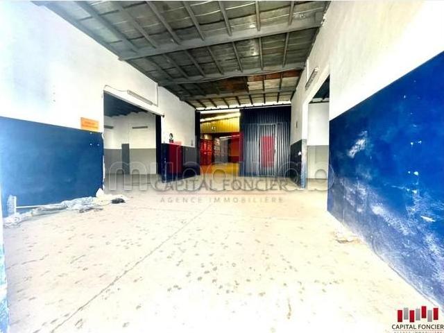 Local commercial location à Anfa, Gharb-Chrarda-Beni Hssen