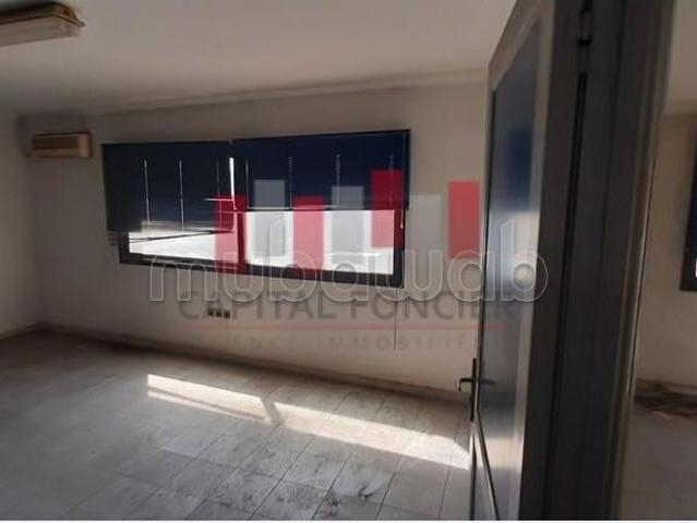 Local commercial location à Anfa, Gharb-Chrarda-Beni Hssen