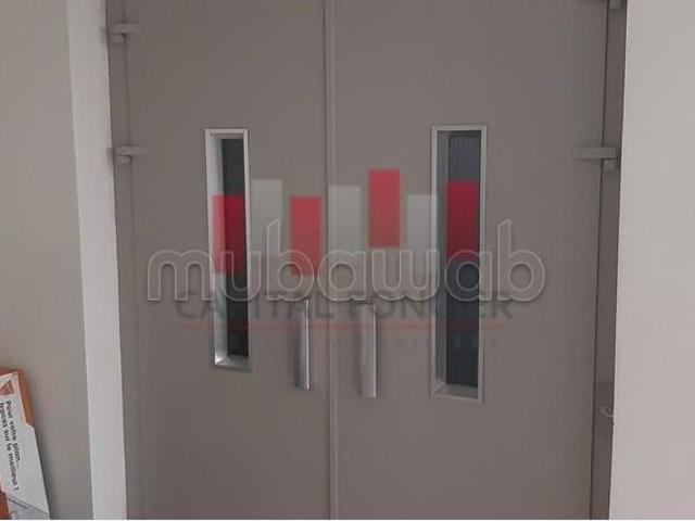 Local commercial vente à Anfa, Gharb-Chrarda-Beni Hssen