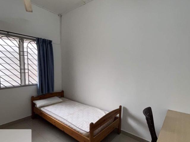 Room for rent in USJ 2, Majlis Bandaraya Subang Jaya