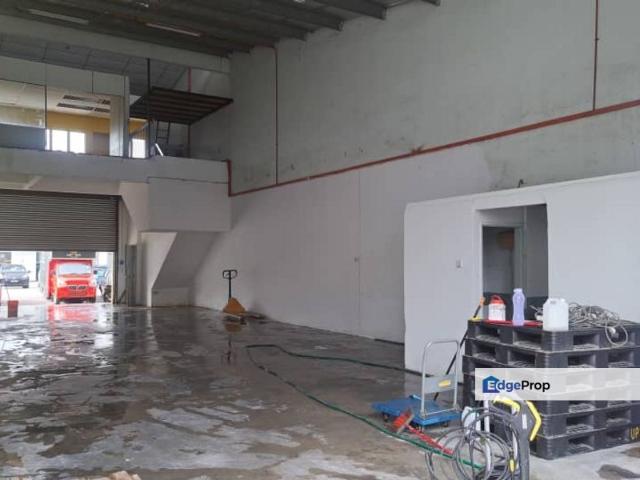 Warehouse for rent in Majlis Bandaraya Subang Jaya, Petaling