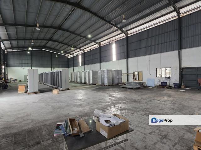 Warehouse for rent in Majlis Bandaraya Subang Jaya, Petaling
