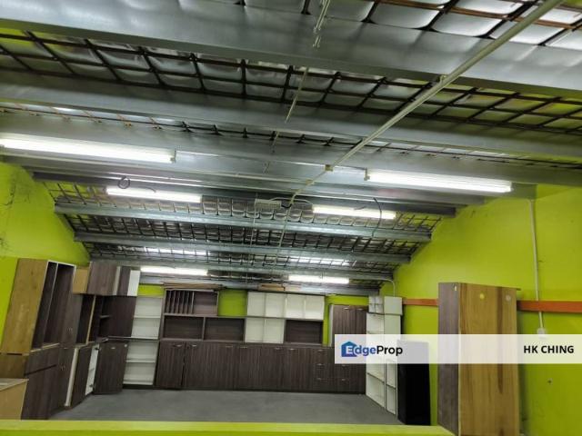 Warehouse for rent in Petaling, Subang Jaya
