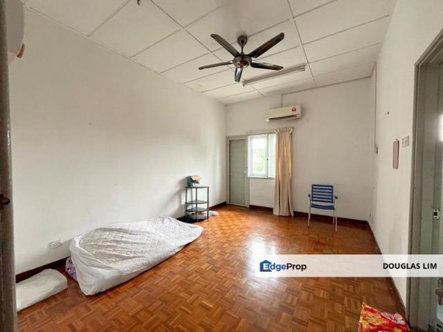 House for sale in USJ 2, Majlis Bandaraya Subang Jaya